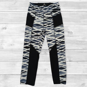 ATHLETIC by‎ 26 International Women's Capri Yoga Pants- Size Small